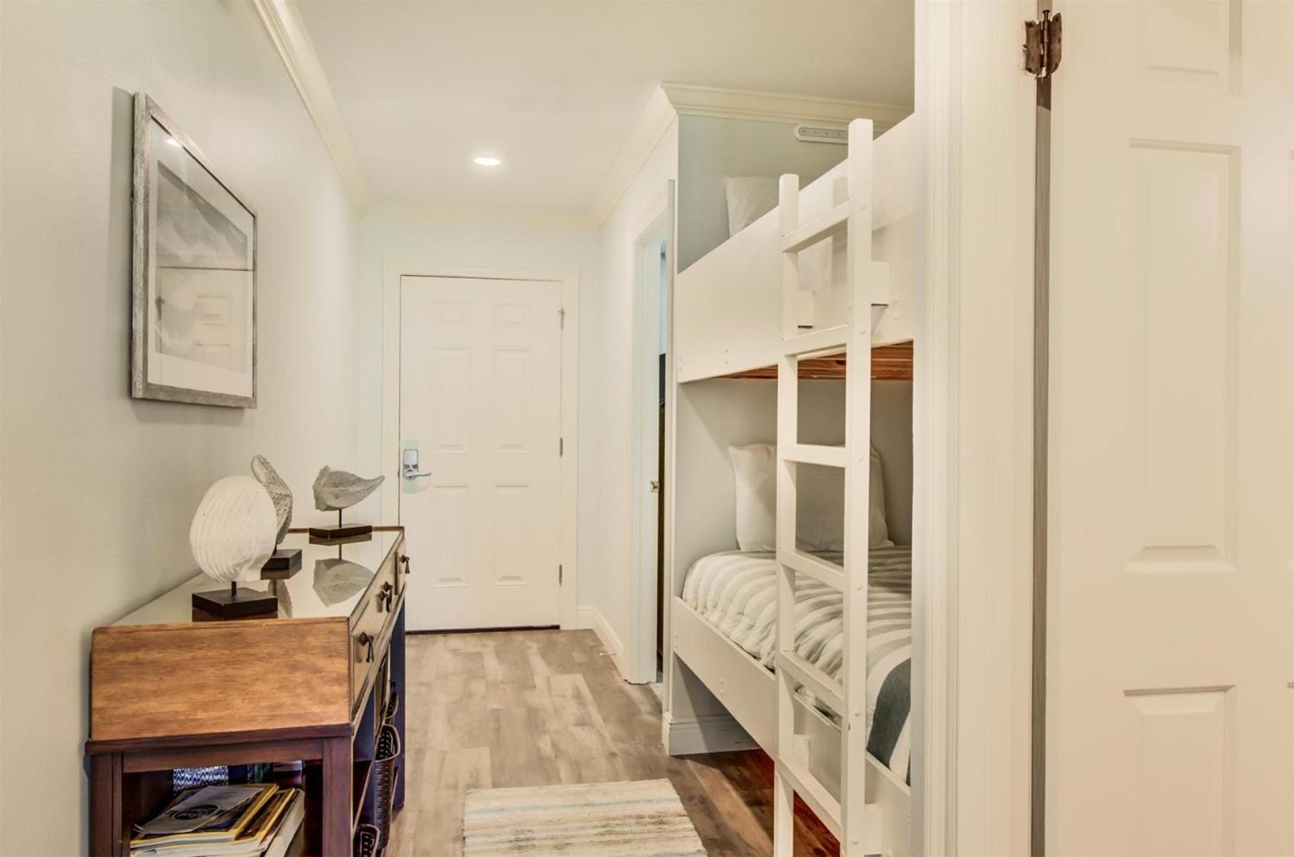 10 A, One Bedroom Condo Ντέστιν Εξωτερικό φωτογραφία